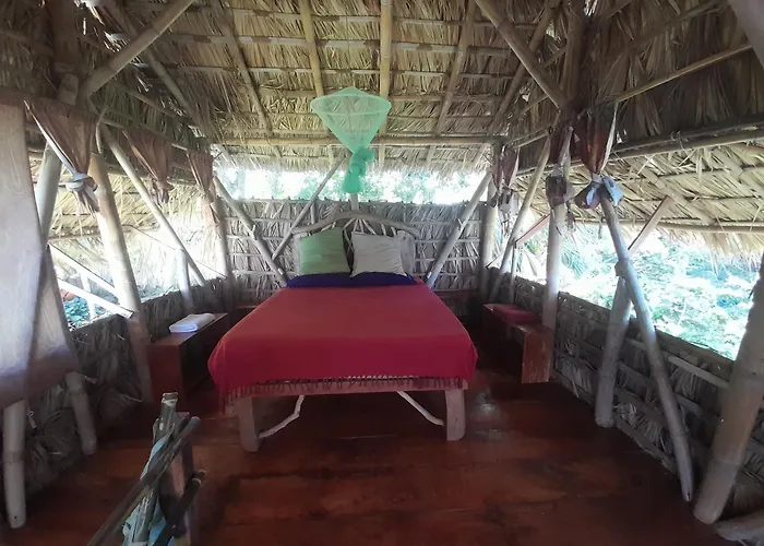 El Bamboo Cabins